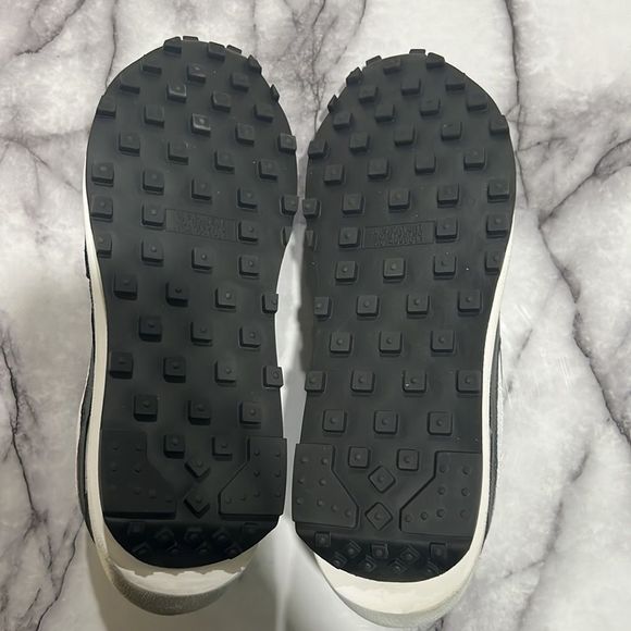 1000% Auth. Nike Sacai X LDWaffle ‘Black’ Size 8